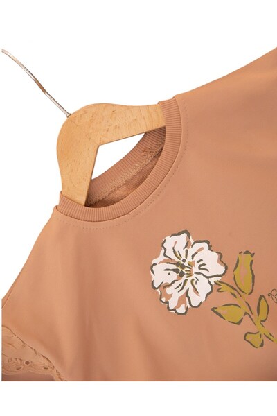 Egelite Girl's Rose Printed Sleeve Ruffle Detail, Seasonal Stylish Suit with Rose Printed Ribbed Leggings for Ages 2-6