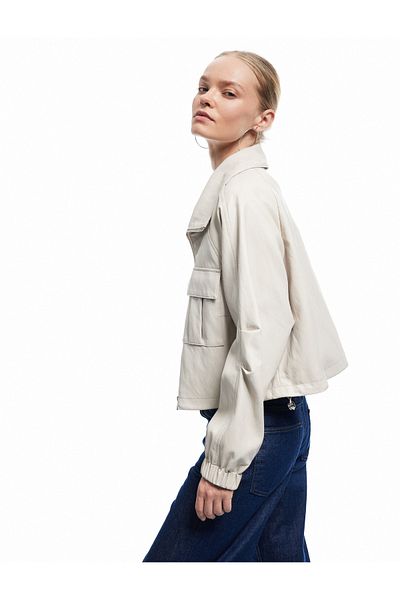 Koton Long Sleeve Stand Collar Pocket Detailed Zippered Oversize Viscose Jacket