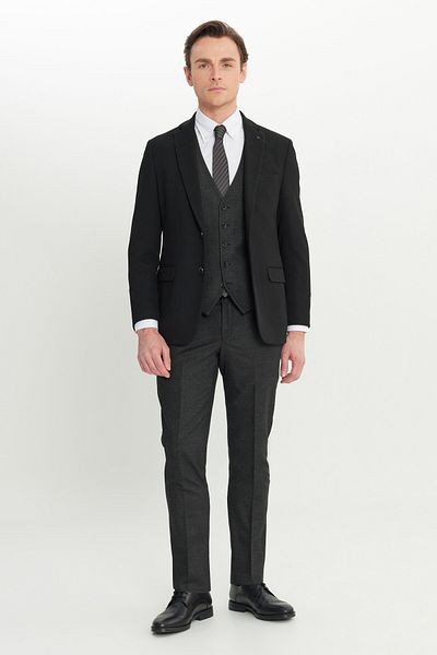 ALTINYILDIZ CLASSICS Men's Black-Anthracite Slim Fit Slim Fit Mono Collar Cover Pocket Vest Suit