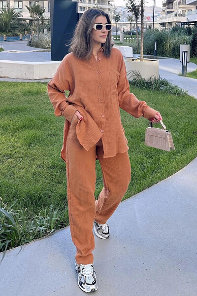 STİLVİA قميص طويل فضفاض من البلاط للسيدات وبنطلون بخصر مطاطي - طقم قماش موسلي...