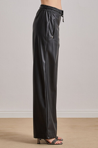 Guitar Bol Kesim Siyah Deri Pantolon