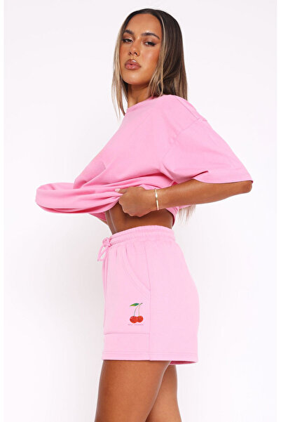 The Champ Clothing Kadın Yüksek Bel Cepli Rahat Şort – Oversize Kiraz Desenli Modern Tarz