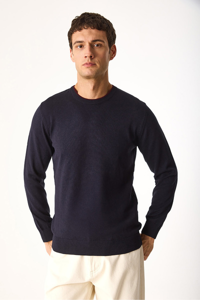 VENA Βασικό πλεκτό πουλόβερ με λαιμόκοψη κανονικής εφαρμογής