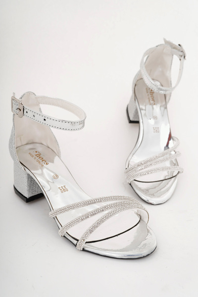 Cappale Pantofi de seară cu toc argintiu pentru copii, cu 3 pietre