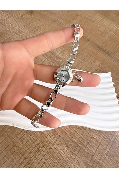 LOOQ Minimal Heart Figured Women's Wristwatch
