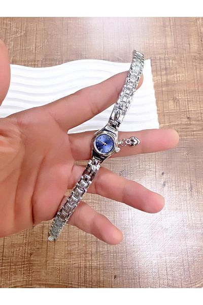 LOOQ Mimimal Women's Wristwatch with Heart Figure