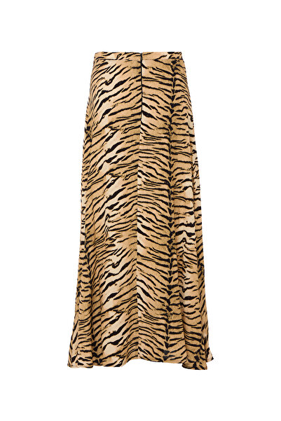 Eight Fashion Women's Long Leopard Patterned Non-Show Skirt