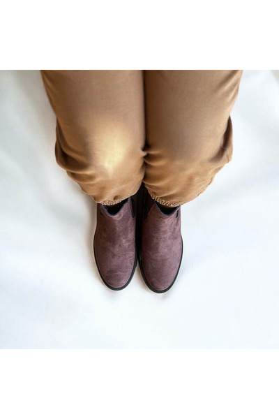 NE&VE SHOES Kahve Lüx Süet İki Yandan Lastikli Kalın Topuklu Yuvarlak Burunlu Kadın Chelsea Bot