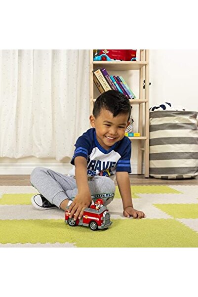 PAW PATROL Marshall’s Fire Engine Vehicle with Collectible Figure