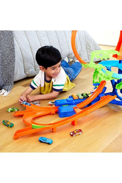 HOT WHEELS Acrobatic Tracks ™   Airborne Collision Game Set, Toy Car and Motor Accelerator Jfd12