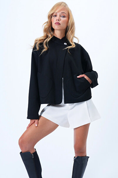 Trend Alaçatı Stili Dámská černá bunda s límečkem a kapsami Alc-X14421