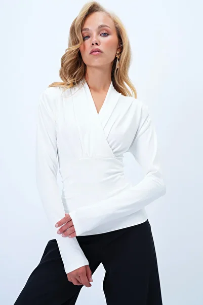 Trend Alaçatı Stili Women's White Double Breasted Cutout V Neck Sandy Blouse with Waist Corsage Alc-X14372
