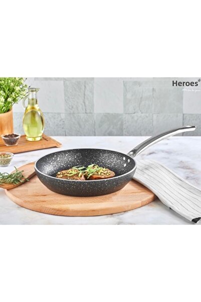 Kahramanlar No. 28 Stone Pan Black