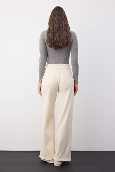 Trendyol Collection Wardrobe Essentials Ecru High Waist Pocket Detail Comfort Flexible Wide Leg Palazzo Jeans Twoaw26Je00120