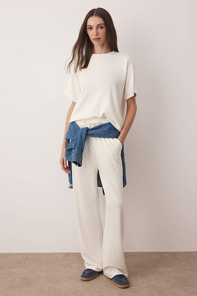 Trendyol Collection Ecru Short Sleeve Crew Neck Relaxed/Comfortable Fit Stretchy Knitted Bottom - Top Set Twoaw26Au00084
