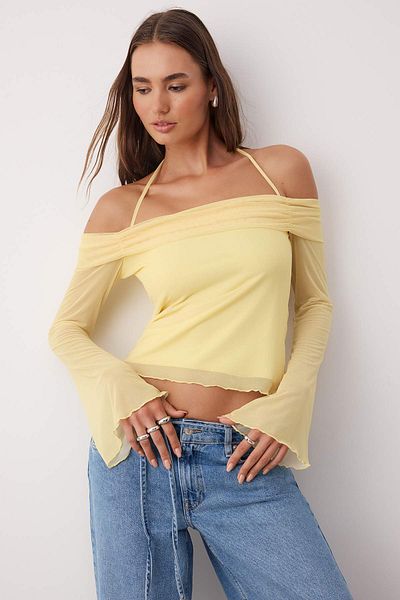 Trendyol Collection Light Yellow Flare Sleeve Tie-Up Detail Knitted Madonna Collar Blouse Twoss24Bz00046