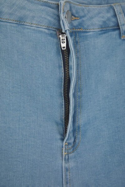 Trendyol Curve Ανοιχτό μπλε ψηλόμεσο ελαστικό στενό τζιν σορτς & βερμούδες TBBSS22AP0008