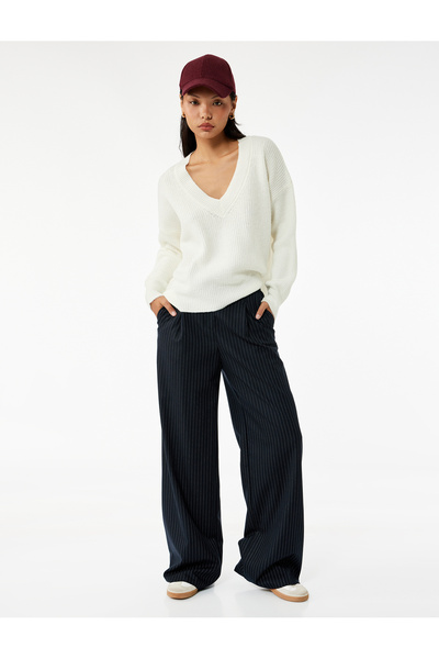 Koton Long Sleeve V-Neck Knitwear Sweater