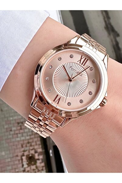 Ferrucci ساعة يد نسائية بسلك معدني