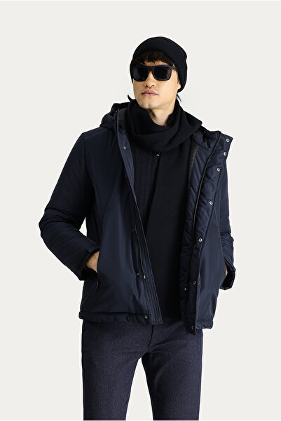 Kiğılı Спортно яке с качулка