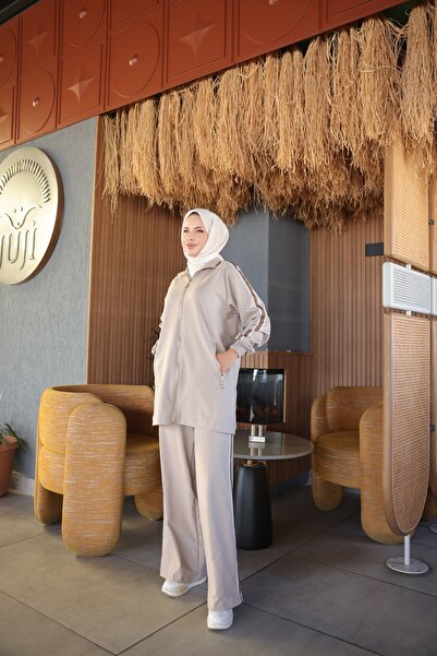 Ryzi Moda Women's Hijab Tracksuit Set with Zipper