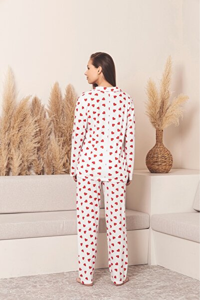 Sude Γυναικείο ΣΕΤ ΠΙΤΖΑΜΑ ΜΕ ΚΟΥΜΠΙΑ ΣΤΟ ΛΑΜΠΡΟΦΟΡΙΚΟ ΠΑΝΙ ΚΑΙ ΣΧΕΔΙΟ ΚΑΡΔΙΑΣ