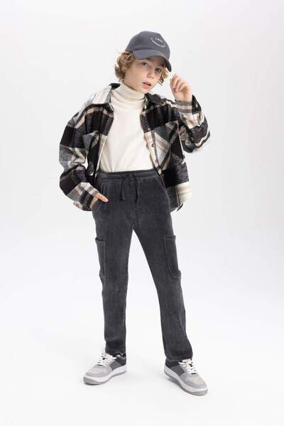 DeFacto Boy's Cargo Fit szabványos szárú kordbársony nadrág B7965A823WN