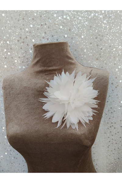 lemidor Beyaz Kumaş Büyük Çiçek Aksesuar - Broş ve İğneli Abiye Aksesuar
