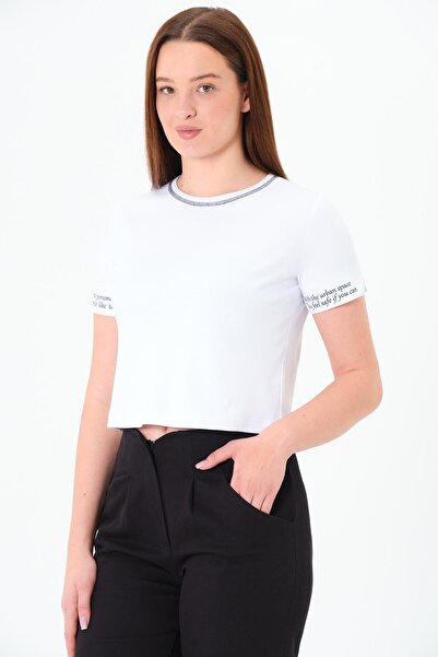 Sortie Collection Women's Crew Neck Slit Short Sleeve Printed White Crop Cotton T-Shirt Md1071