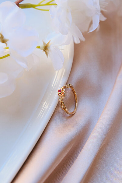 AURRARİ Gold Kırmızı Doğal Taşlı Çiçek Çelik Yüzük