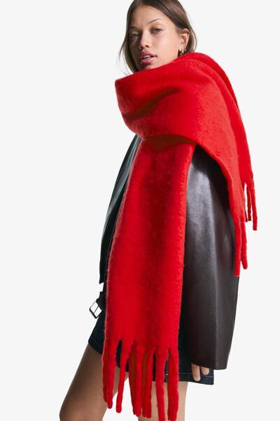 Bershka Solid-coloured scarf