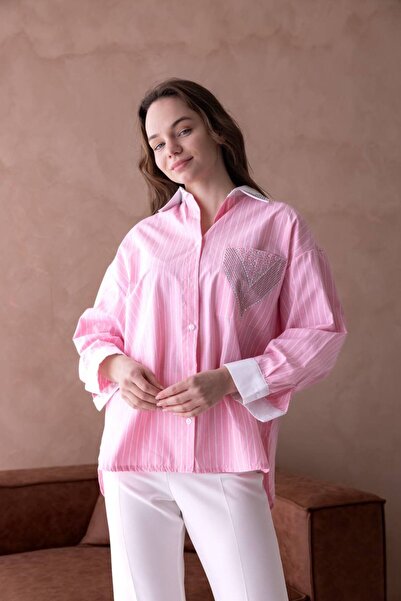 FİHAHA TEKSTİL CEBİ VE YAKASI TAŞLI ÇİZGİLİ GÖMLEK