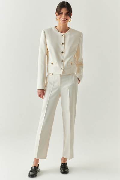 Exquise Regular High Waist Woven Trousers with Pockets