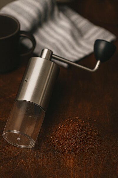 Biki مطحنة قهوة يدوية محمولة من الفولاذ المقاوم للصدأ