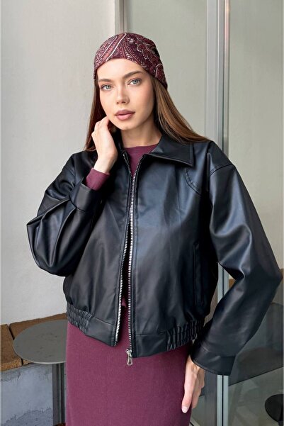 schlank Jachetă neagră din piele artificială de damă – oversize