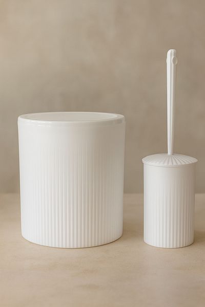 MAKRİ HOME Prestige White 2-Piece Bathroom Set – 6 Liter Trash Can & Wc Brush Holder Set