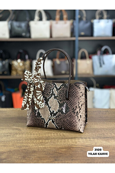 VICTORIA SHINE موديل 3109 - حقيبة يد وكتف بتفاصيل وشاح - (بني ثعبان)