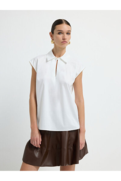 adL Yakalı Kolsuz Bluz