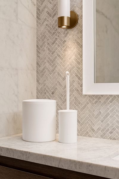 MAKRİ HOME Prestige White 2-Piece Bathroom Set – 6 Liter Trash Can & Wc Brush Holder Set