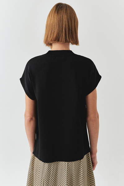 Exquise Crew Neck Low Sleeve Tricot Garnished Regular Black Blouse