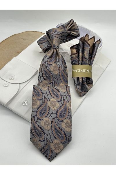 Gutiero Classic Tie with Gray Paisley Patterned Handkerchief