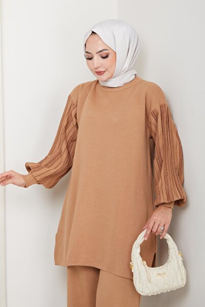 BisuModa Tunic Set with Sleeve Glitter Detail and Knitwear Trousers