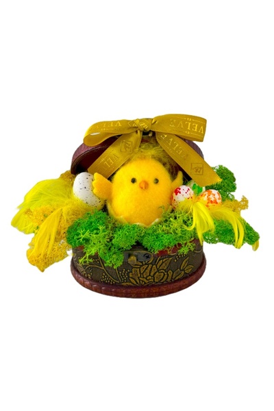 velve Handmade Easter decoration, with lichens and decorative elements, in a vintage wooden chest 11x 8 cm