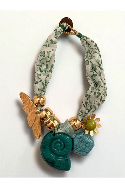 Bo Takı ve Aksesuar Fularlı salyongoz detay charmlı kolye