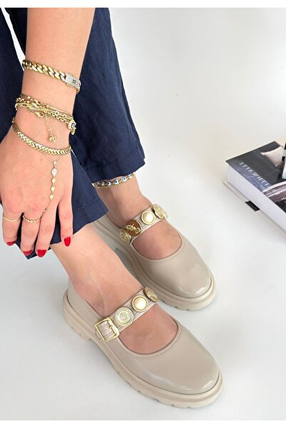 buğrahayalin Okira Beige Patent Leather Oxford Shoes