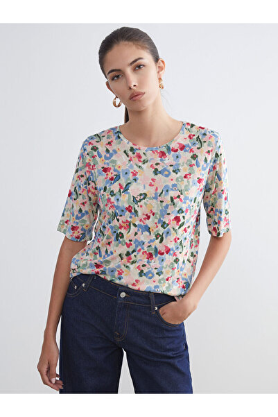 LC Waikiki اختيارات لامعة من متجر شاينينج ستور |   تي شيرت نسائي برقبة دائرية...