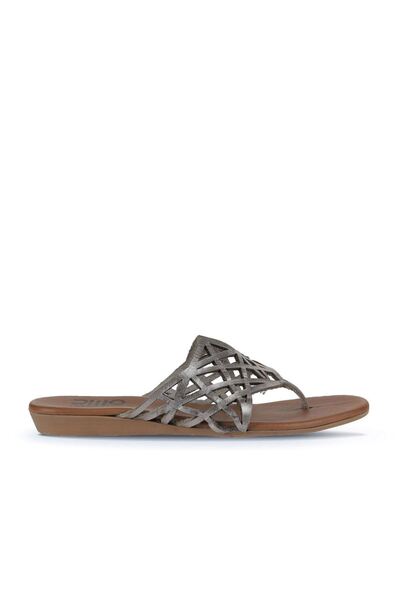 Bueno Shoes Silver Shiny Leather Women's Flip Flops 01Wu7460
