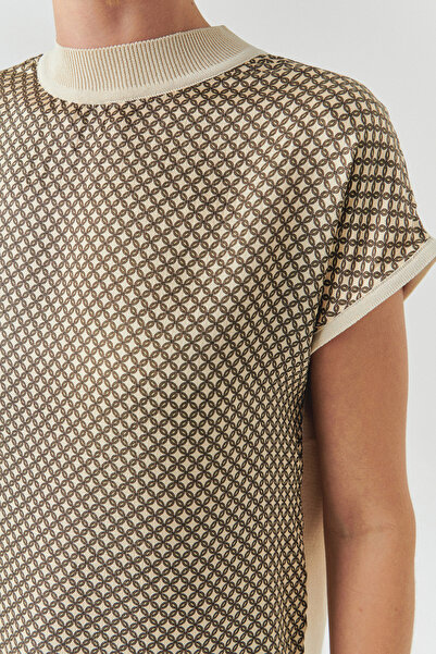 Exquise Patterned Knitwear Garnished Short Sleeve Crew Neck Regular Blouse