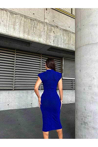 Modafeminen Flowers Half Turtleneck Brooch Λεπτομερές Midi βραδινό φόρεμα 583310 Saks