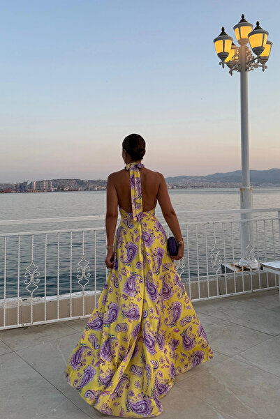 Purple by Banu SARI Desenli Boyundan Bağlama Detay Saten Elbise